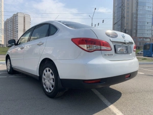 Nissan Almera